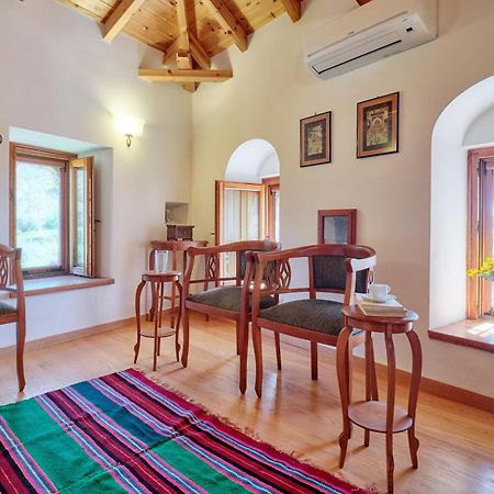 Petreas Castle Villa การ์ดามมีลี ภายนอก รูปภาพ